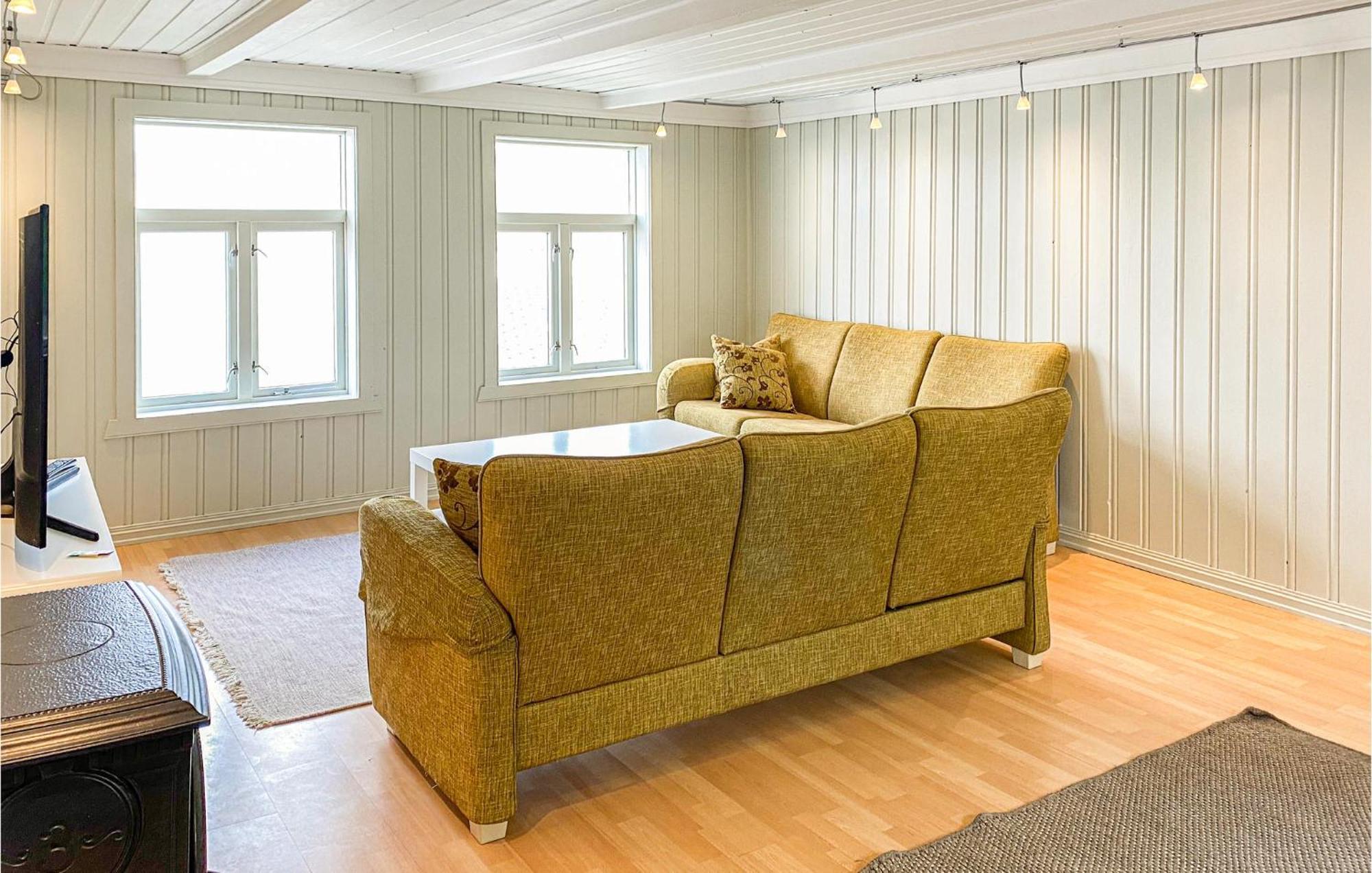 Awesome Home In Kristiansund With House Sea View Exteriér fotografie