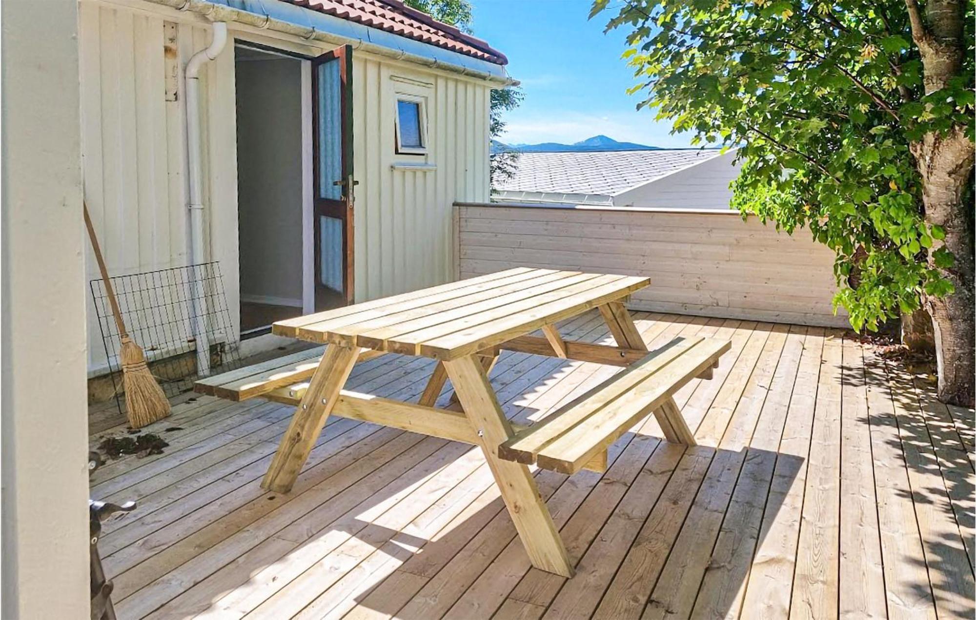 Awesome Home In Kristiansund With House Sea View Exteriér fotografie