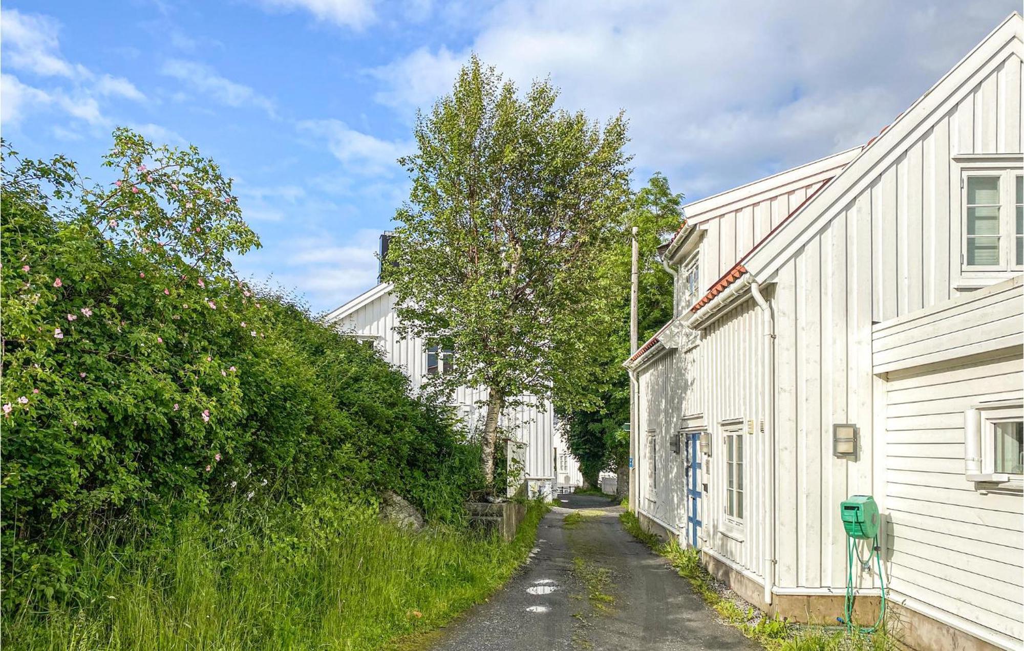 Awesome Home In Kristiansund With House Sea View Exteriér fotografie